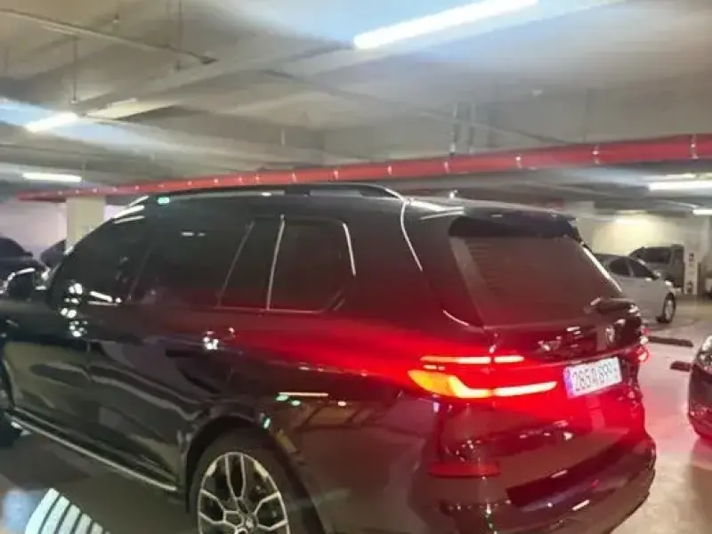 2025 BMW X7 с пробегом 5 000 км