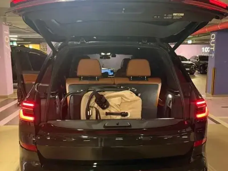 2025 BMW X7 с пробегом 5 000 км