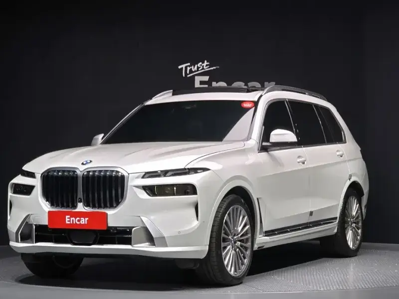 2025 BMW X7 с пробегом 9 697 км