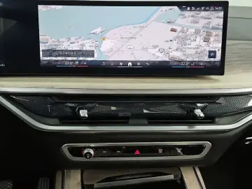 2025 BMW X7 с пробегом 9 697 км