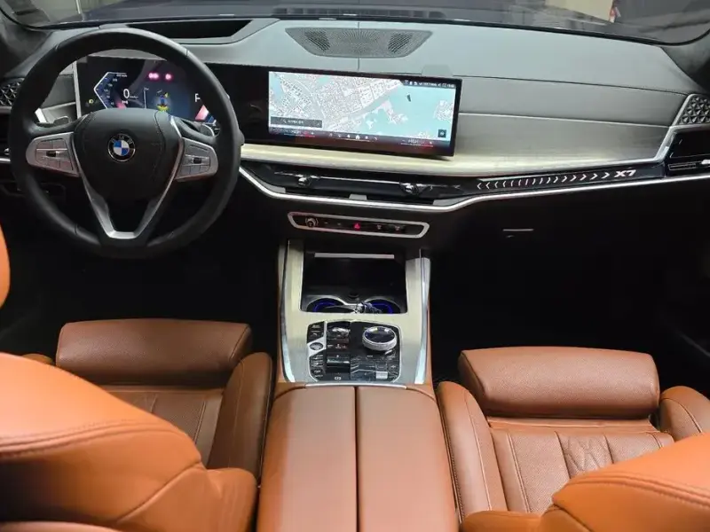 2025 BMW X7 с пробегом 52 382 км