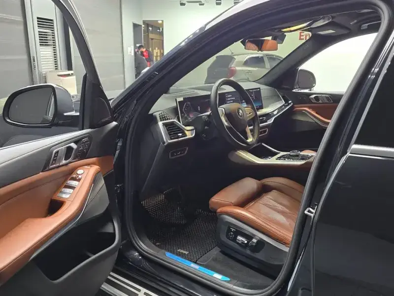 2025 BMW X7 с пробегом 52 382 км