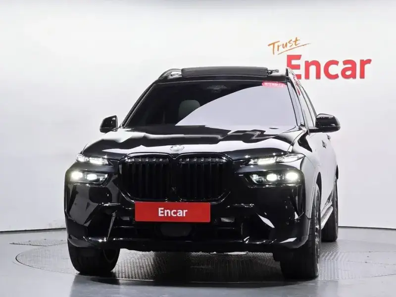 2025 BMW X7 с пробегом 10 527 км