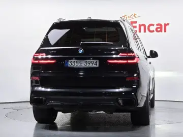 2025 BMW X7 с пробегом 10 527 км