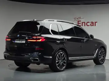2025 BMW X7 с пробегом 65 524 км