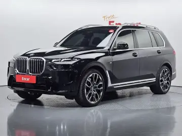 2025 BMW X7 с пробегом 17 860 км