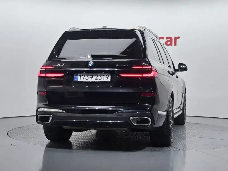 2025 BMW X7 с пробегом 17 860 км