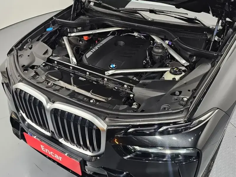 2025 BMW X7 с пробегом 17 860 км
