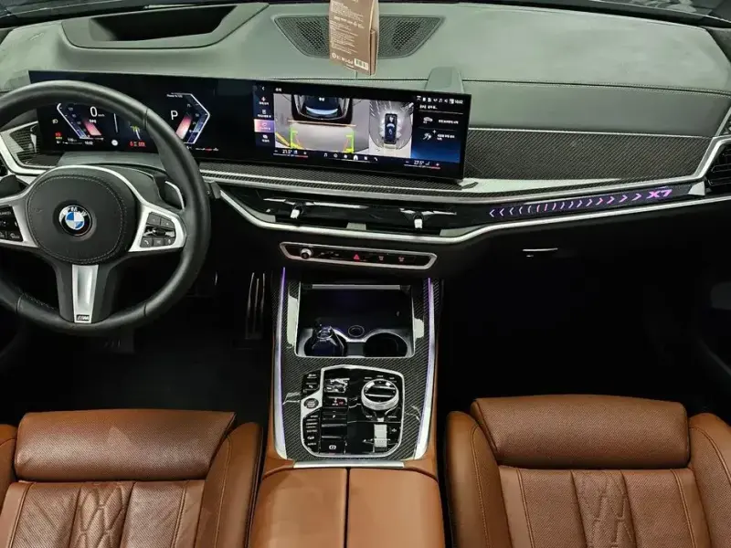 2025 BMW X7 с пробегом 17 860 км