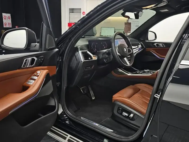 2025 BMW X7 с пробегом 17 860 км