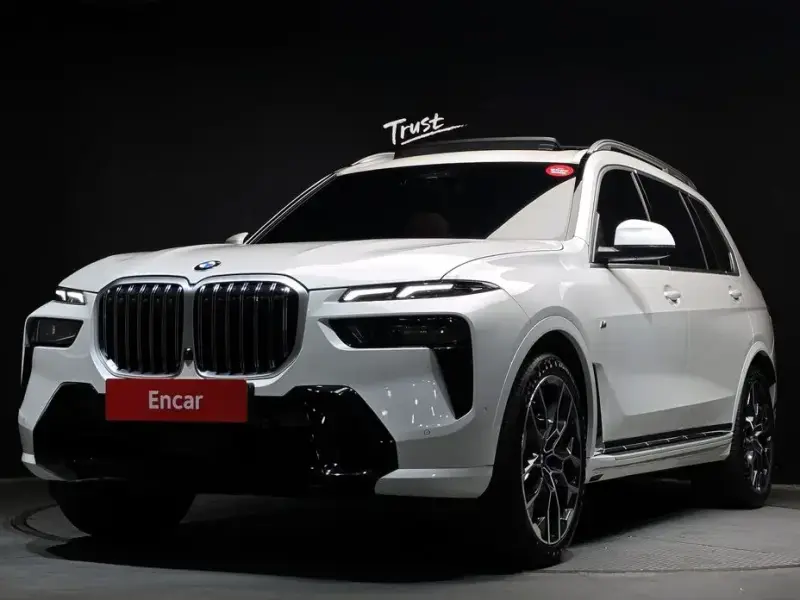 2025 BMW X7 с пробегом 14 821 км