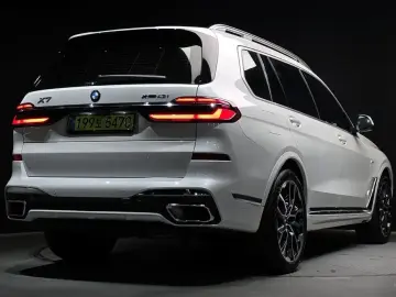 2025 BMW X7 с пробегом 14 821 км