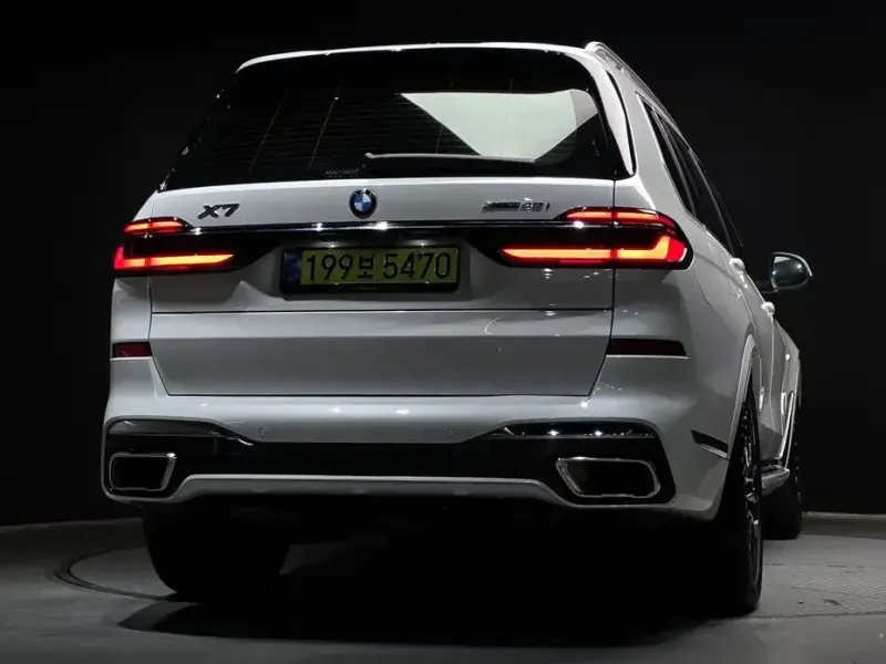 2025 BMW X7 с пробегом 14 821 км