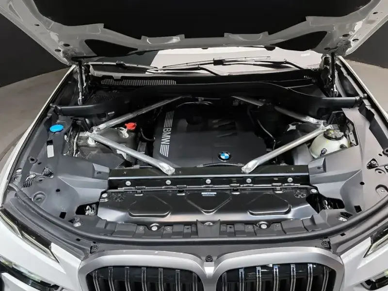 2025 BMW X7 с пробегом 14 821 км