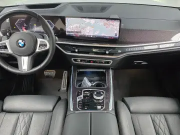2025 BMW X7 с пробегом 9 311 км