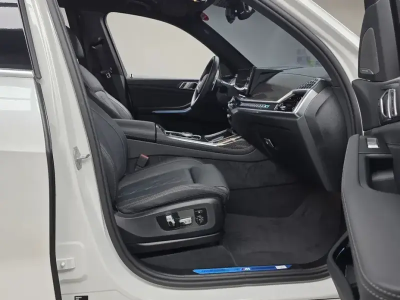 2025 BMW X7 с пробегом 9 311 км