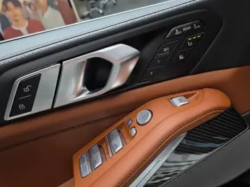 2025 BMW X7 с пробегом 14 821 км