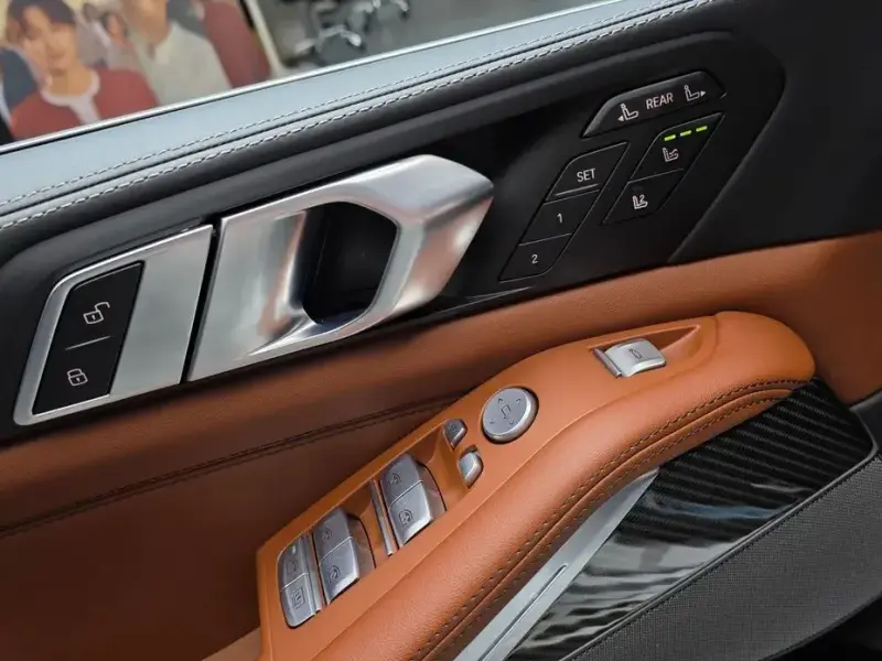 2025 BMW X7 с пробегом 14 821 км