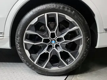 2025 BMW X7 с пробегом 14 821 км