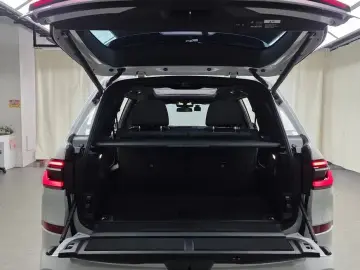 2025 BMW X7 с пробегом 9 311 км