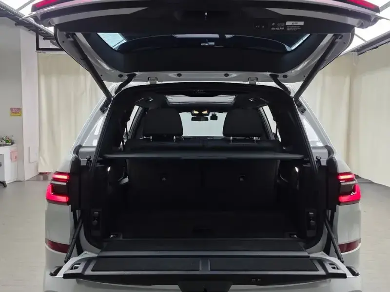 2025 BMW X7 с пробегом 9 311 км