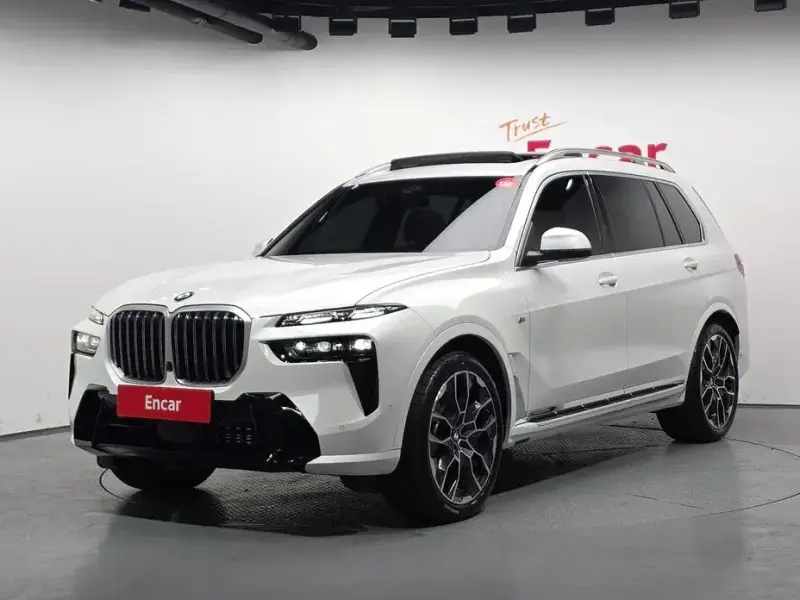 2025 BMW X7 с пробегом 5 630 км