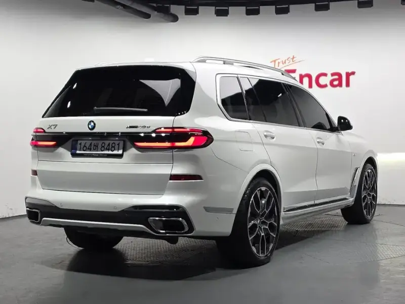2025 BMW X7 с пробегом 5 630 км