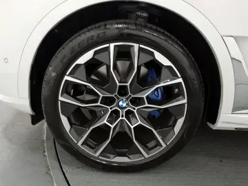 2025 BMW X7 с пробегом 5 630 км