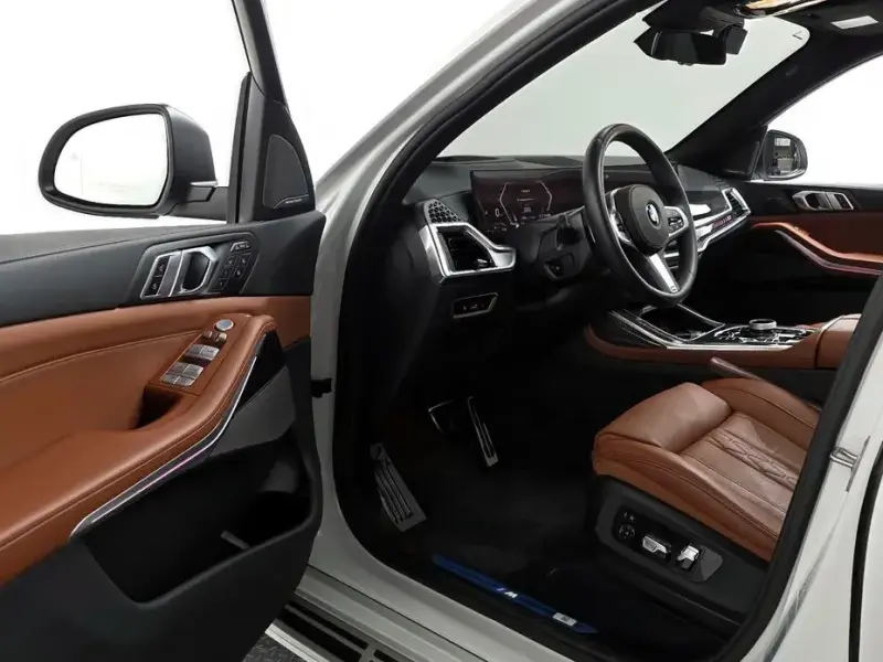 2024 BMW X7 с пробегом 18 975 км
