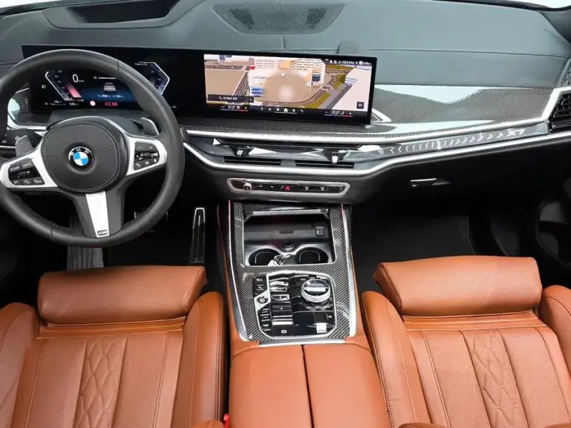 2025 BMW X7 с пробегом 5 630 км