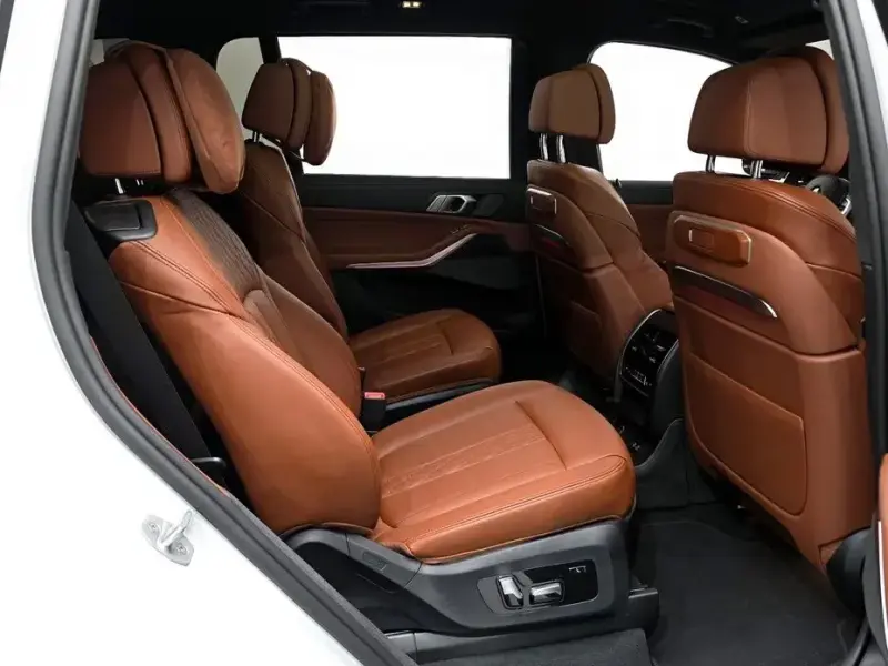 2024 BMW X7 с пробегом 18 975 км