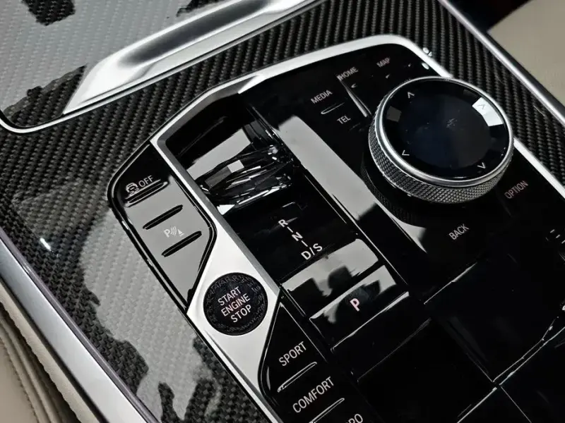 2025 BMW X7 с пробегом 5 187 км