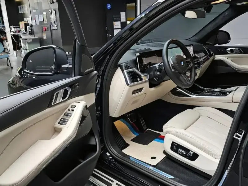 2025 BMW X7 с пробегом 5 187 км