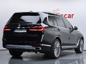 2025 BMW X7 с пробегом 18 329 км