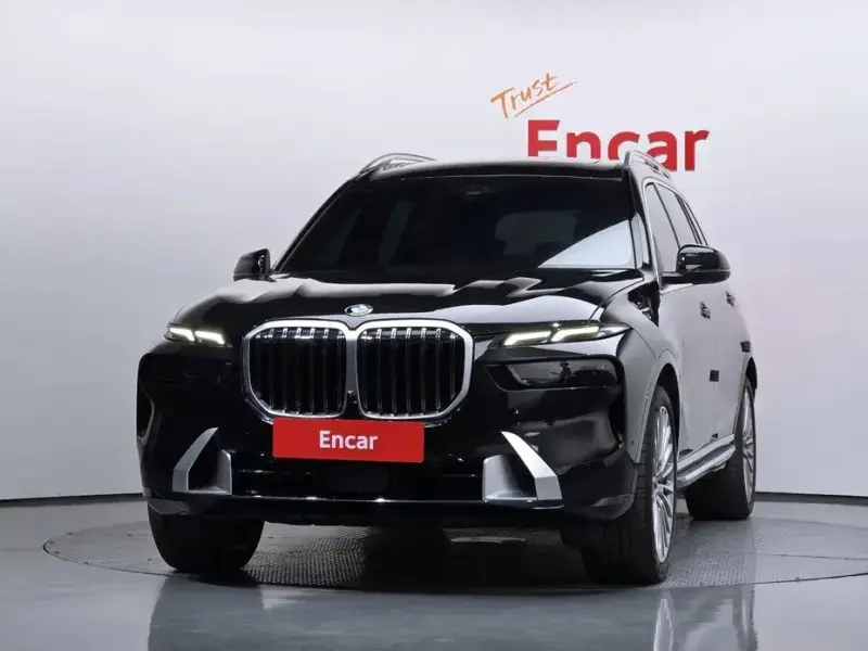 2025 BMW X7 с пробегом 18 329 км
