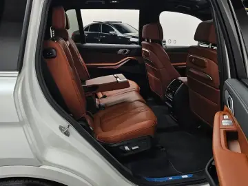 2024 BMW X7 с пробегом 19 633 км