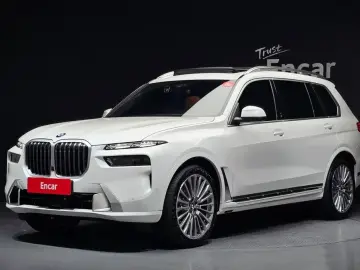 2025 BMW X7 с пробегом 11 781 км