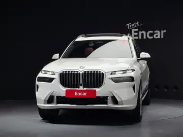 2025 BMW X7 с пробегом 11 781 км