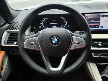 2025 BMW X7 с пробегом 11 781 км