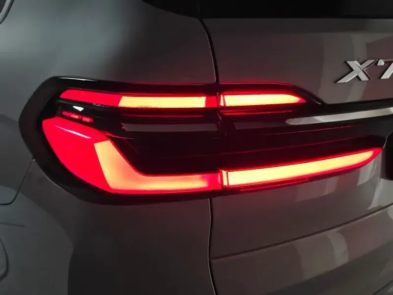 2025 BMW X7 с пробегом 11 781 км