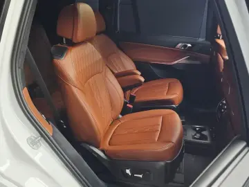 2025 BMW X7 с пробегом 11 781 км