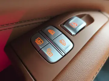 2025 BMW X7 с пробегом 11 781 км