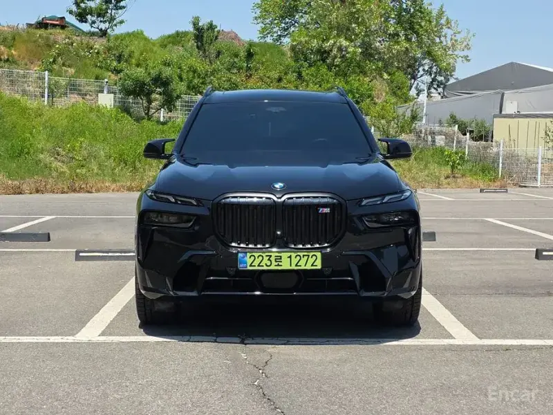 2025 BMW X7 с пробегом 27 665 км