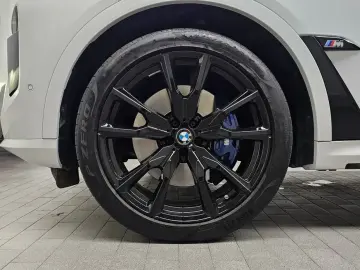 2024 BMW X7 с пробегом 19 357 км