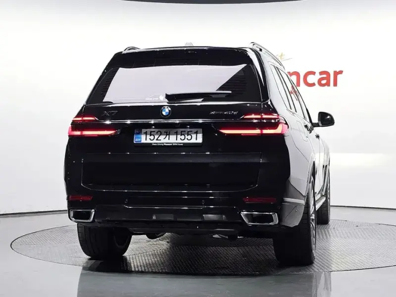 2025 BMW X7 с пробегом 5 002 км