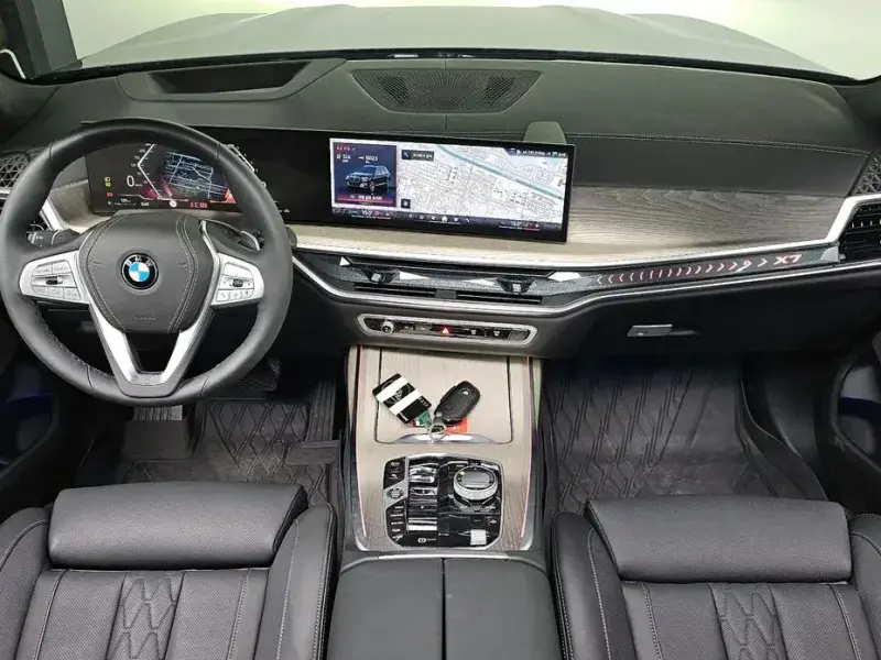 2025 BMW X7 с пробегом 5 002 км
