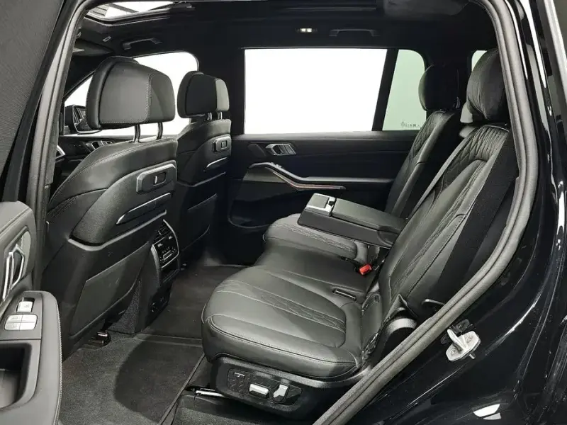 2025 BMW X7 с пробегом 5 002 км