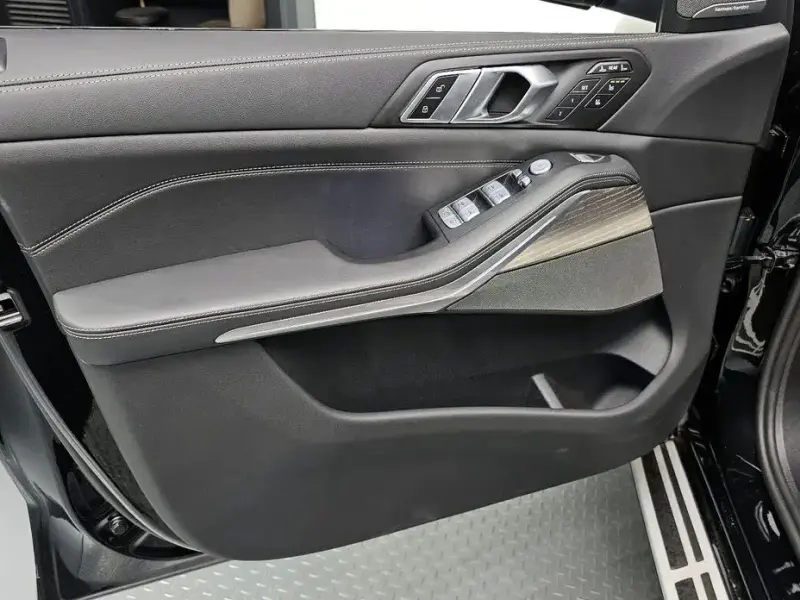 2025 BMW X7 с пробегом 5 002 км