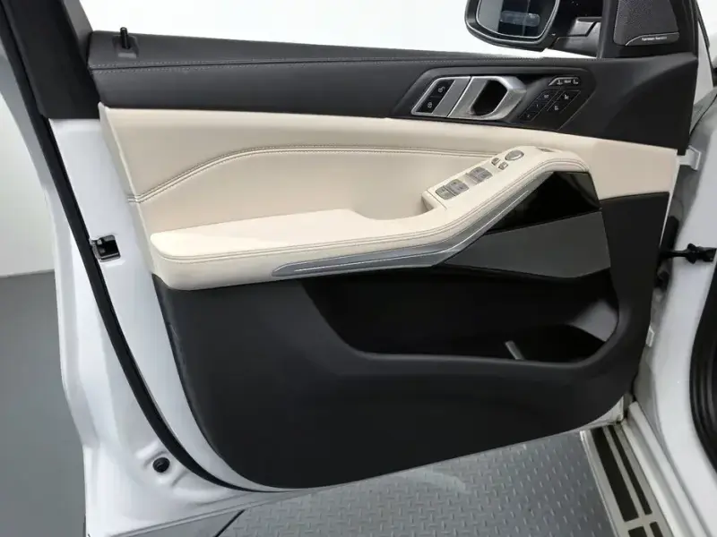 2024 BMW X7 с пробегом 38 700 км