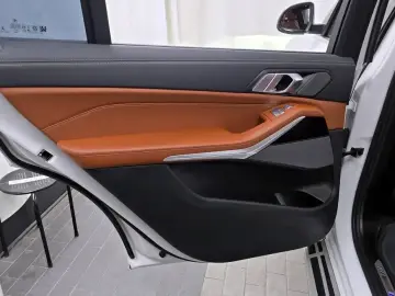 2024 BMW X7 с пробегом 34 035 км